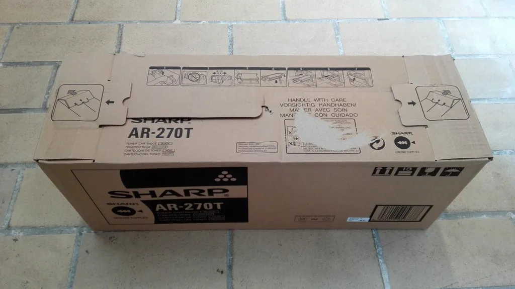 Toner laser Sharp AR270LT noir pour impressions de bureau fluides