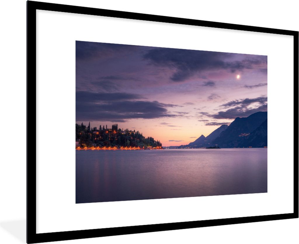 MuchoWow® Gerahmtes Poster Gardasee - Berg - Sonne 90x60 cm Produktbild 