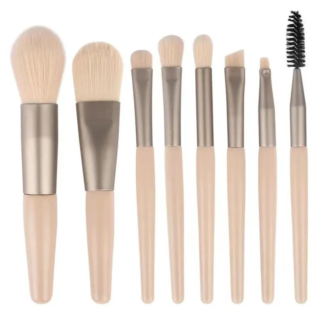 Fini les traces de maquillage avec ce set de 8 pinceaux C506 beige