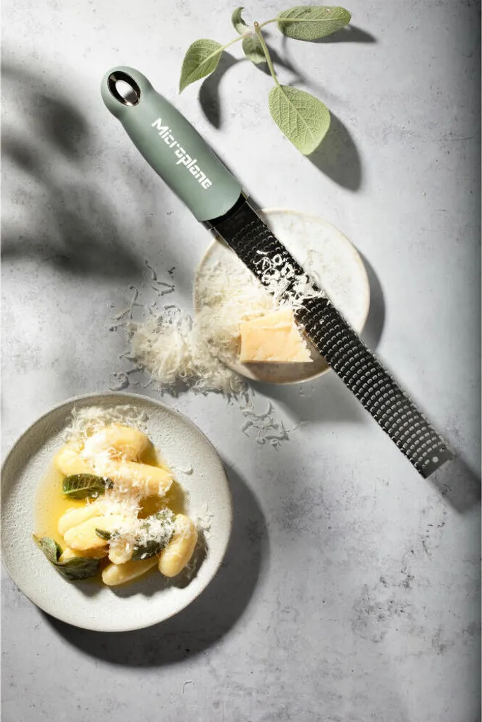 Microplane 46727E Zester Eucalyptus Green - Utensile Design Gourmet - 18