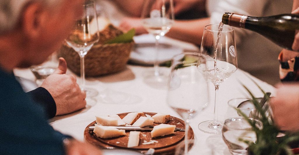 mydays Wein & Käse Tasting Frankfurt; Erlebnis verschenken oder selbst erleben; Gutschein für 1 Person(en)