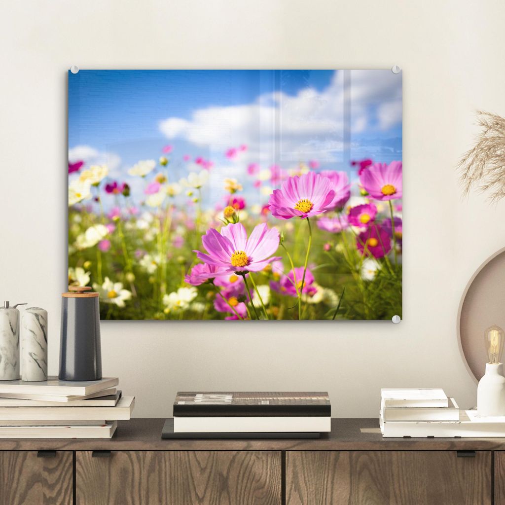 MuchoWow Glasbilder - Bilder auf Wandbild - Foto auf Glas Blumen - Wiese - Lila - Gras - Weiß - Wolken - Blau 40x30 cm Wanddekoration aus Glas - A...