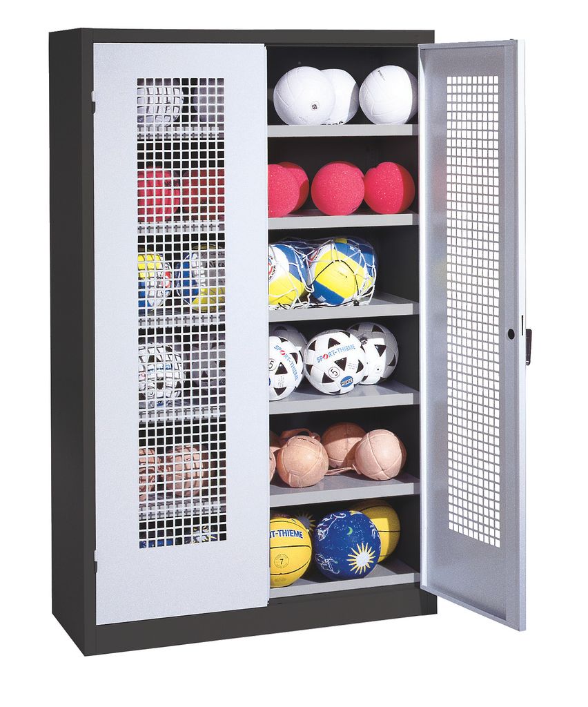 C+P Ballschrank mit Lochblech-Flügeltüren (Typ 3), HxBxT 195x120x50 cm, Lichtgrau (RAL 7035), Ergo-Lock Muldengriff, Anthrazit (RAL 7021), Gleich...