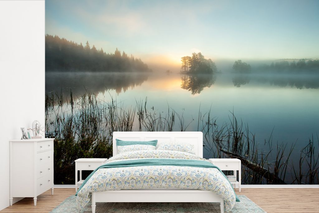 MuchoWow Fototapete für Wohnzimmer oder Schlafzimmer Wandtapete Vinyl Motivtapete Ruhiger Morgen im Wald von Norwegen - 420x280 cm - Zimmer für...