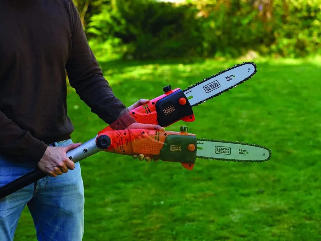 Élagueuse télescopique 800W Black+Decker à tête pivotante PS7525