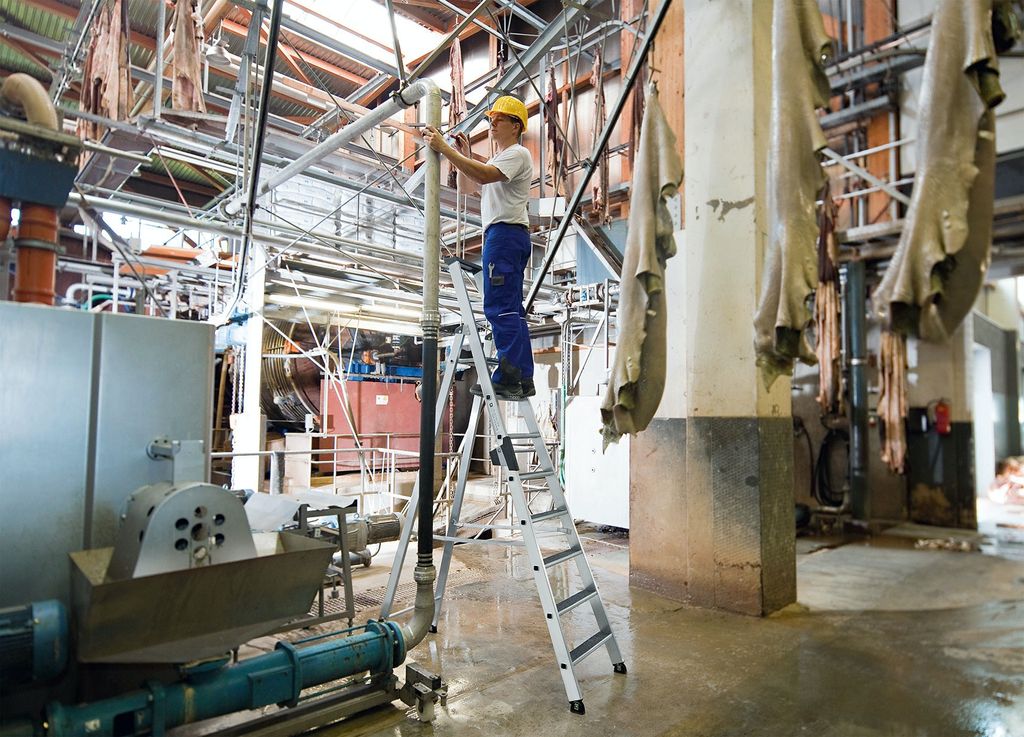 Günzburger Steigtechnik Stufen-Stehleiter einseitig begehbar mit clip-step R13 3 Stufen - 041623