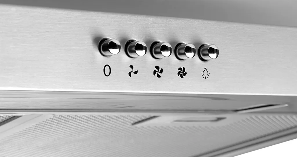 Hotte sous plan 60cm argentée avec LED intégrée et moteur 67W robuste