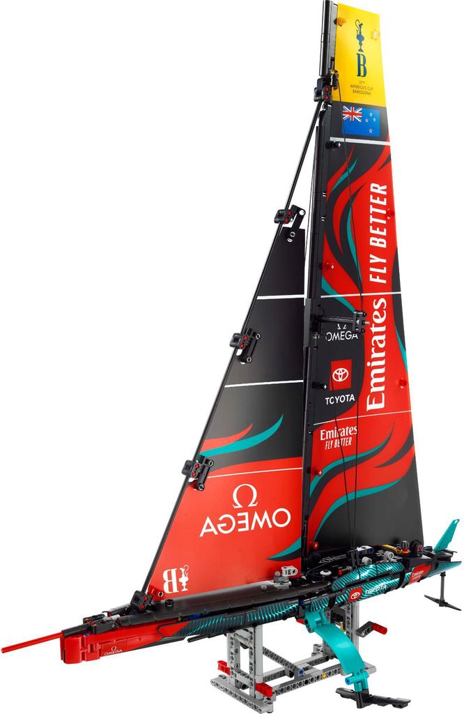 LEGO Technic Jachta Emirates Team New Zealand AC75, Obrázok produktu 
