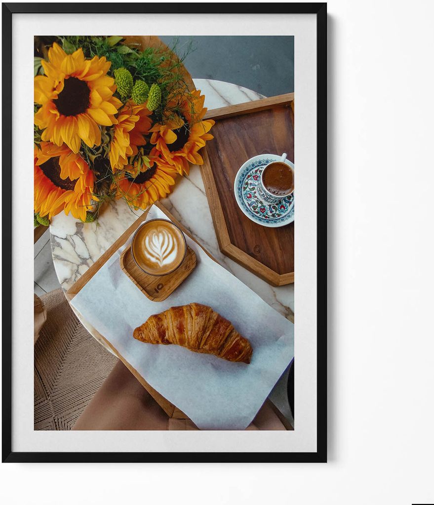 Französisches Croissant und Kaffee– Wandbild mit Rahmen – Produktbild 