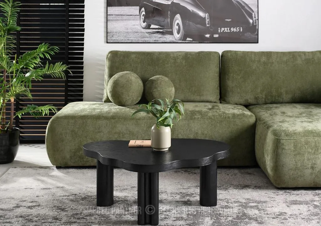 Table basse noire mate ZEVO avec plateau résistant et pieds robustes