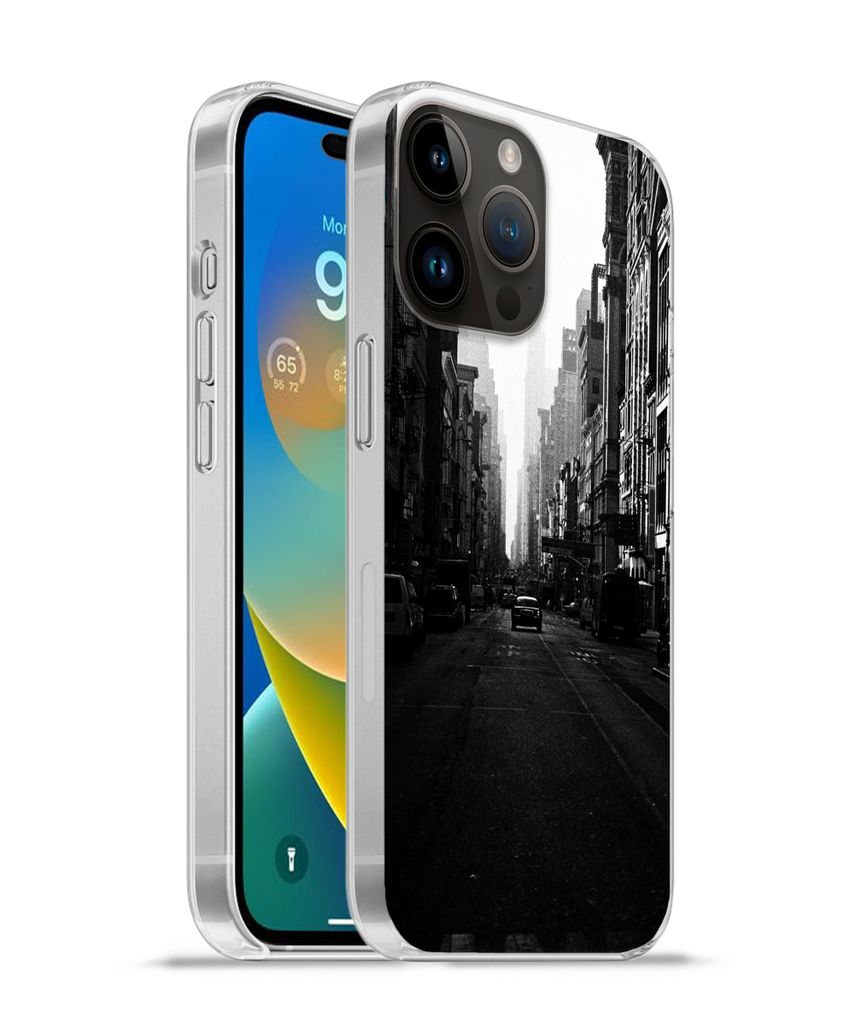 MuchoWow Handyhülle Schutzhülle Hülle für Apple iPhone 14 Pro Max Autofahrt durch eine ruhige Straße in New York in schwarz-weiß Silikon So...