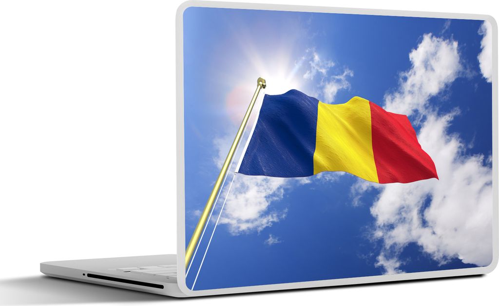 MuchoWow Laptop Aufkleber Sticker Cover Rumäniens Flagge weht am Himmel 32.5x23.5 cm - Sticker für Laptop - Selbstklebend