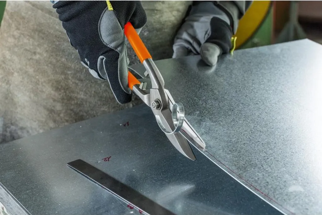Cisaille universelle EDMA 250 mm pour découpe de tôle et zinc de toiture
