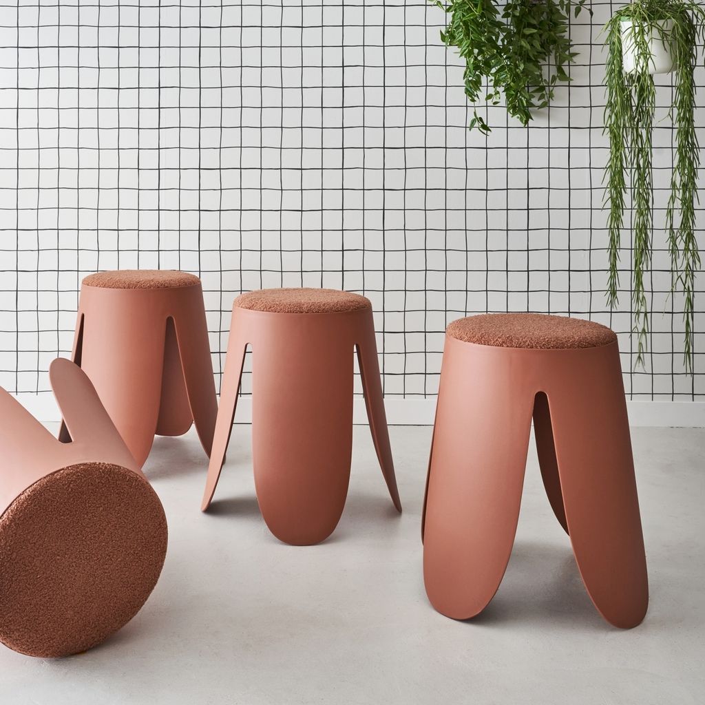 sweeek - 4er Set stapelbare Hocker, strukturierter Produktbild 
