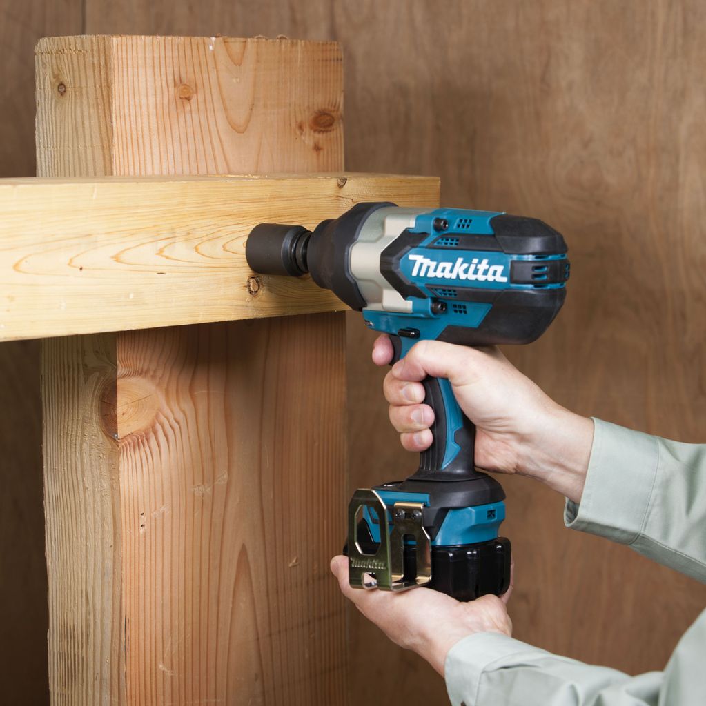 Makita DTW1002Z Akku-Schlagschrauber Produktbild 2