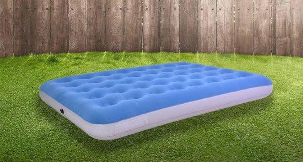 Matelas de sol bleu pour lit d'appoint invité et chambre d'enfant cosy