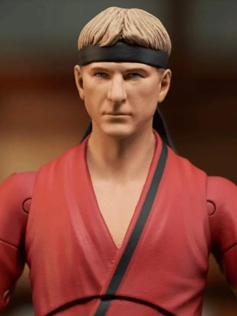 Diamond Select Cobra Kai Johnny Lawrence Eagle Fang Figurine 18cm
