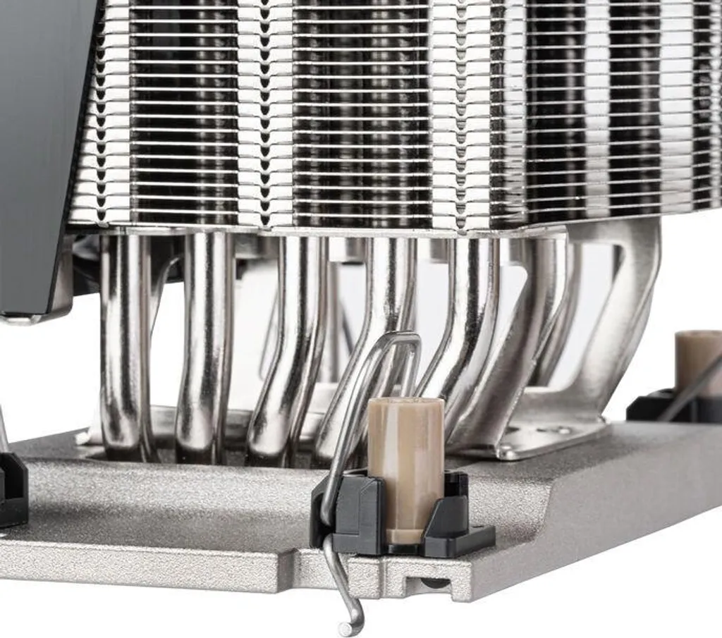 Stop Surchauffe CPU Intel 4677 avec le Silverstone SST-XE04-4677VB