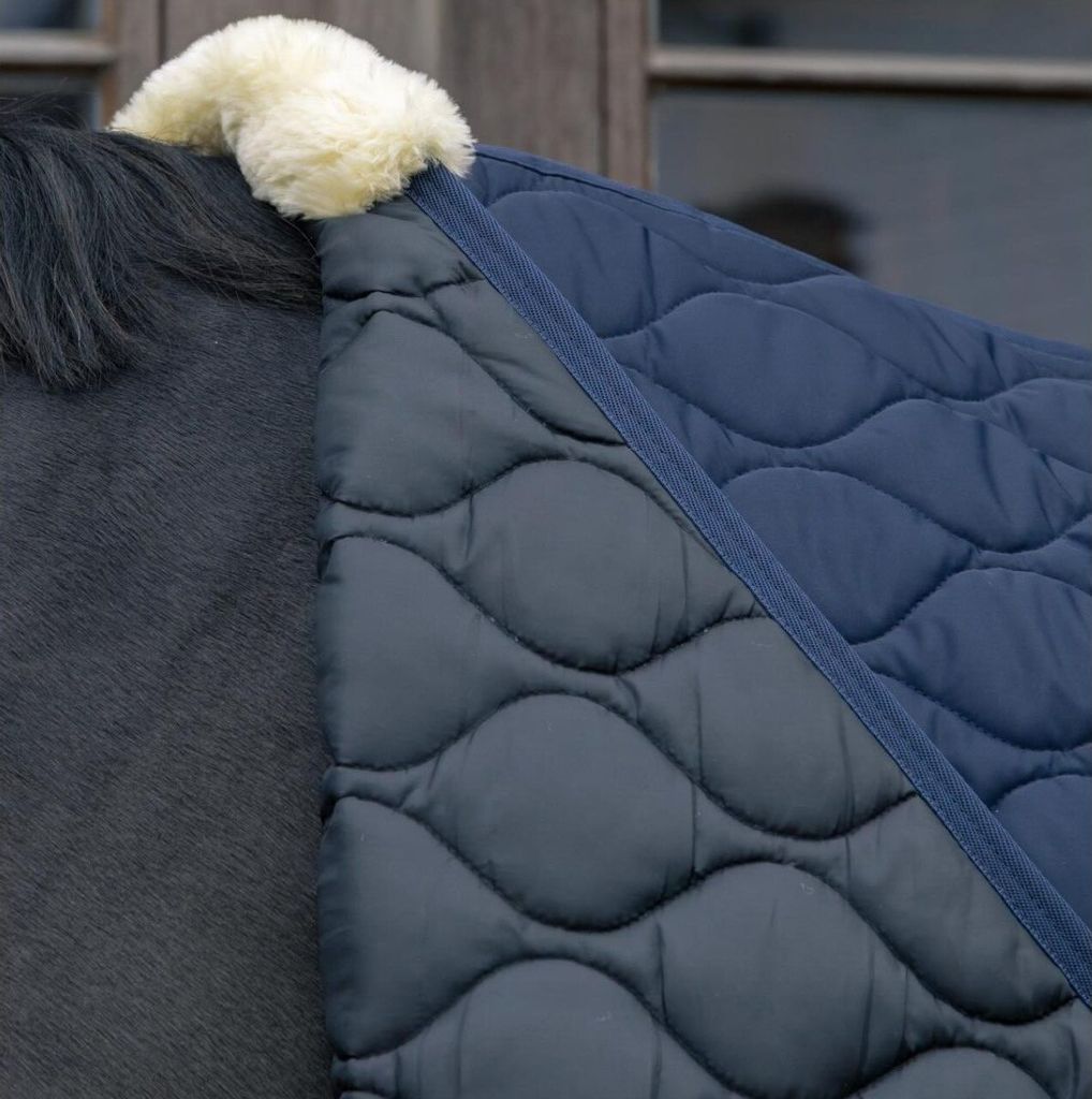 Kentucky Horsewear Stable Rug Wave 160g