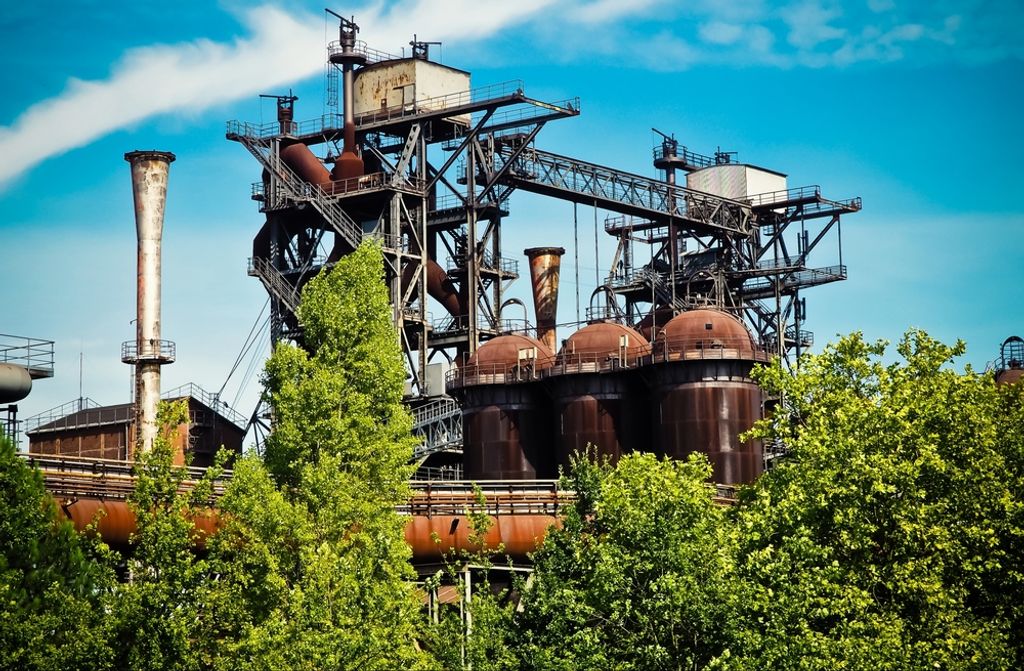 hansepuzzle 60483 - altes Fabrikgelände Puzzle, 500 Teile, Industrie, 46,0 x 30,0cm mit hochwertiger Aufbewahrung, Kartonbox & Beutel