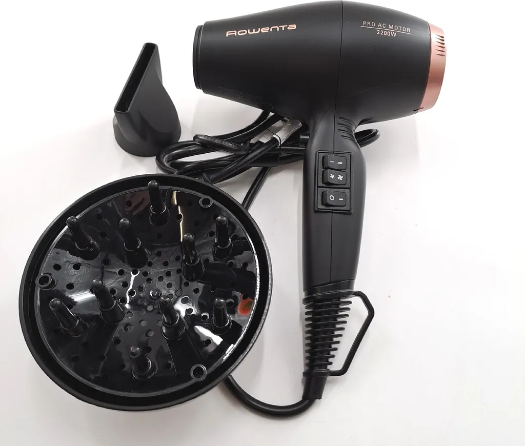 Rowenta CV6930F0 Sèche-Cheveux avec Moteur AC 2200W Noir Ultra Compact