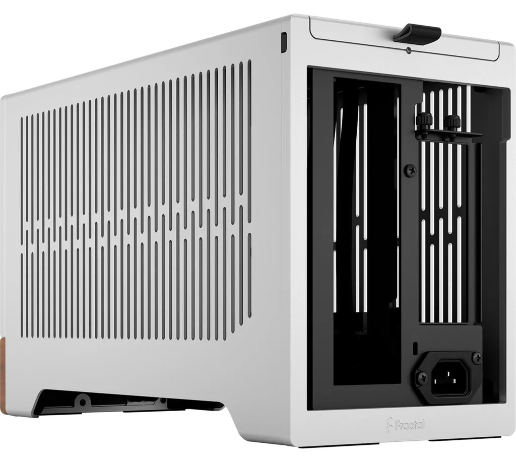 Boîtier PC portable Fractal Design Terra Silver pour créateur exigeant - 16