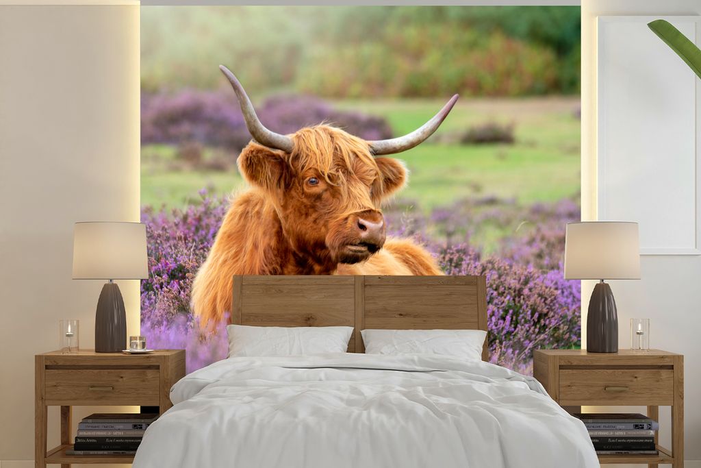 MuchoWow Fototapete für Wohnzimmer oder Schlafzimmer Wandtapete Vinyl Motivtapete Schottischer Highlander - Braun - Büsche - 220x220 cm - Tapeten