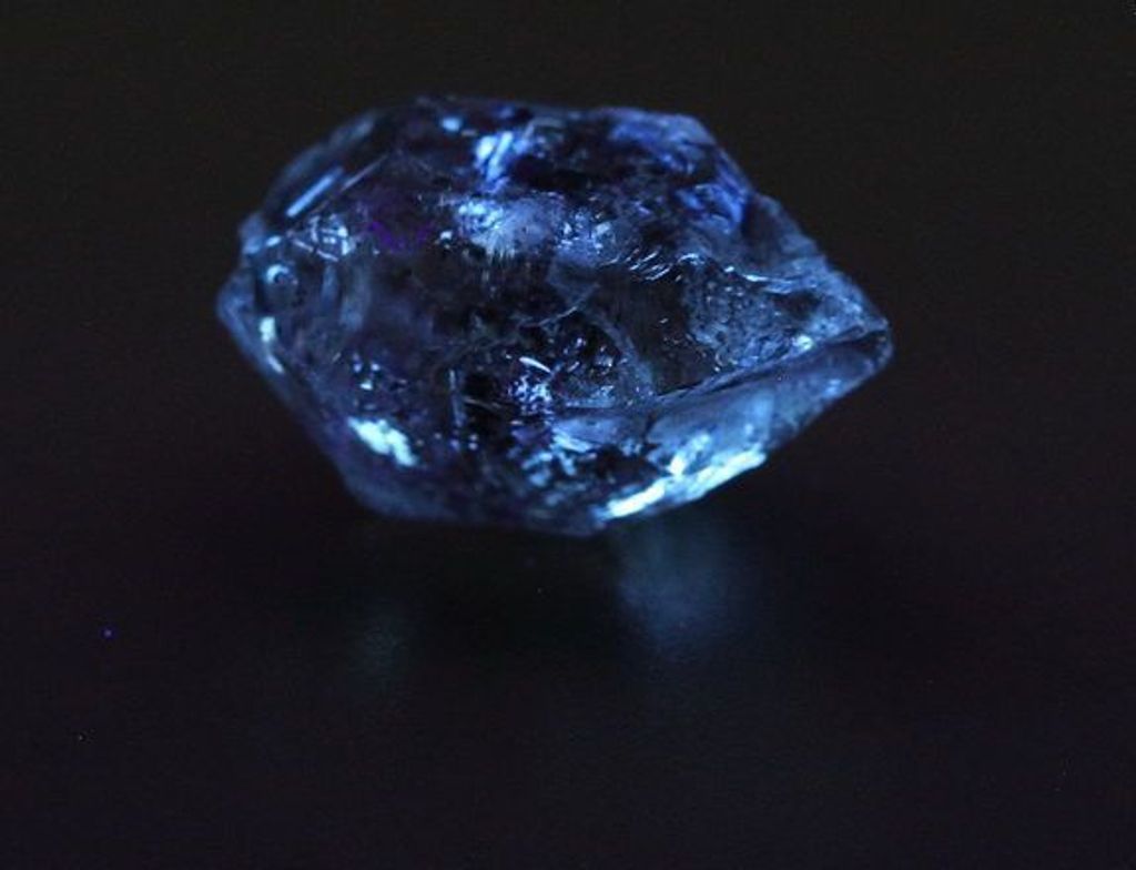 Erdölquarz 1,96 Karat