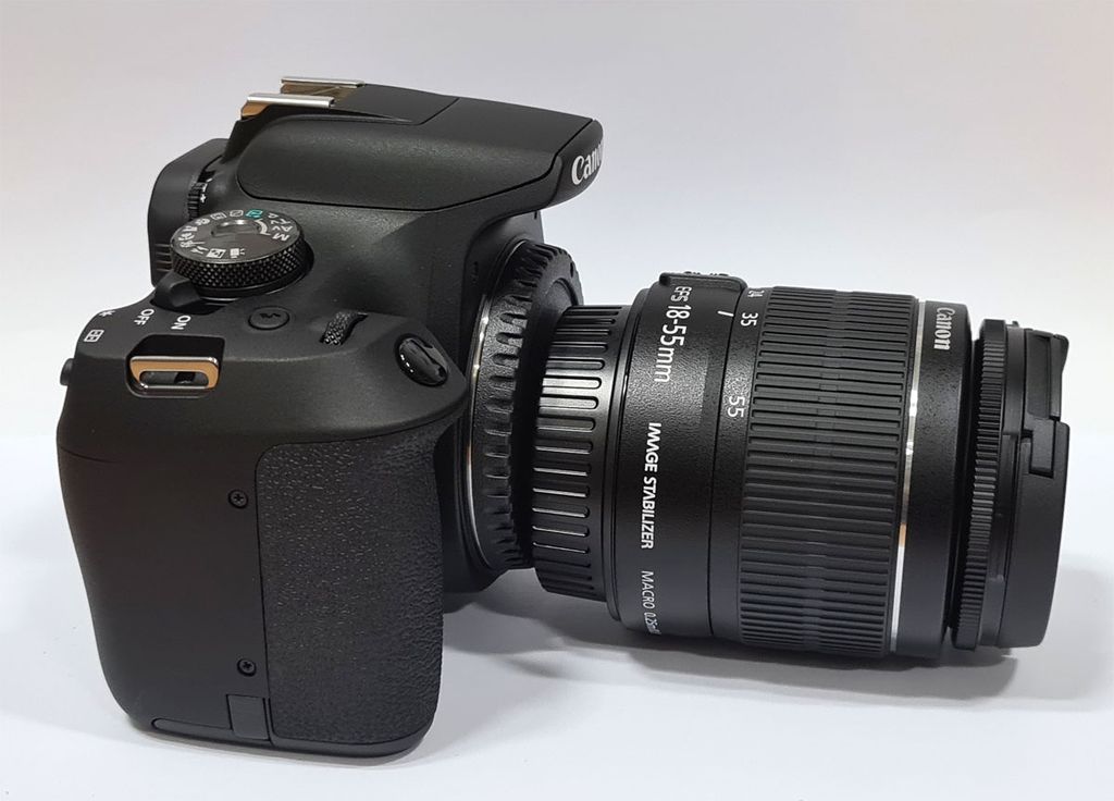 IS EOS II EF-S 18-55 + 2000D Kit Canon