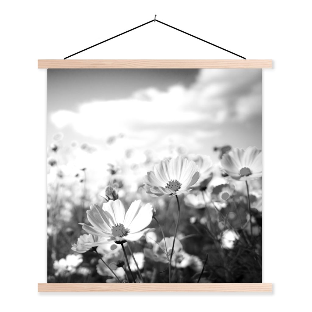 MuchoWow Textilposter Blumen - Wiese - Lila - Gras - Weiß - Wolken - Blau 120x120 cm mit holzfarbenen Rahmen - Textil-Poster