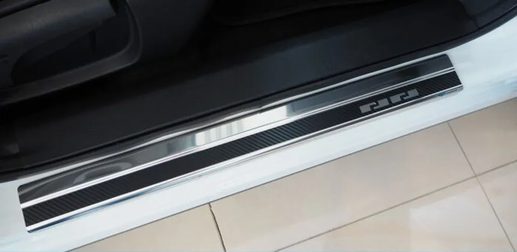 Protection de seuil Ford Kuga 2013-2019 finition carbone set de 4pcs
