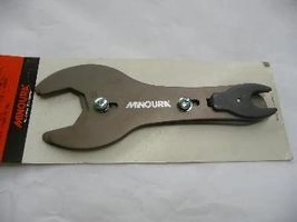 Outil pédale Minoura 3215 15mm pour changer vos pédales sans effort