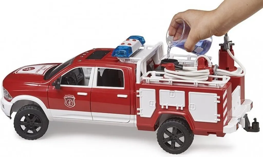 Bruder RAM 2500 Pompier avec module électronique et suspension active - 14