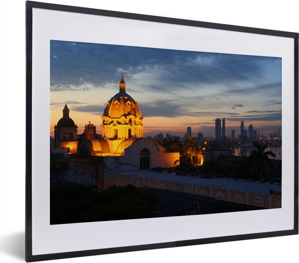 MuchoWow MuchoWow Gerahmtes Poster Beleuchtete Kuppel in Kolumbien 40x30 cm - Poster mit zchwarzem Bilderrahmen - Bilderrahmen - Poster im Rahmen