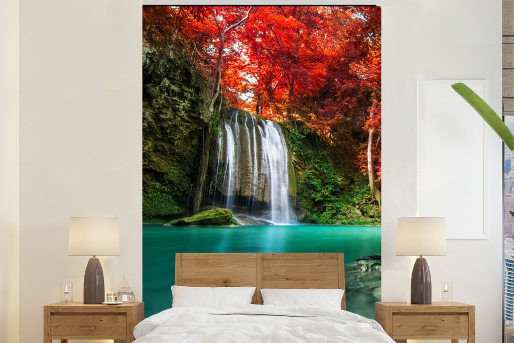 MuchoWow Fototapete für Wohnzimmer oder Schlafzimmer Wandtapete Vinyl Motivtapete Wasserfall - Baum - Rot - Herbst - Wasser - 195x300 cm - Das H...