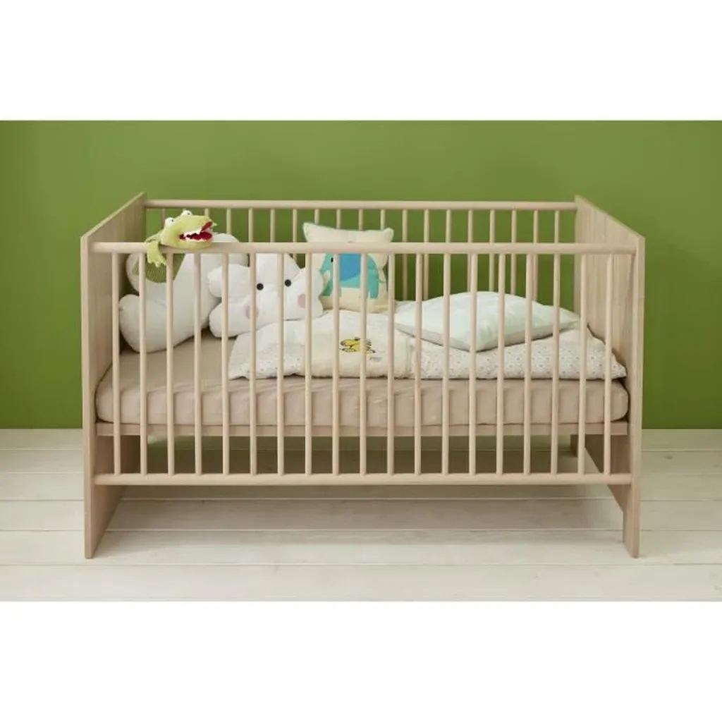 Aménager la Chambre Bébé avec l'Ensemble Olivia : Confort et Bois Clair