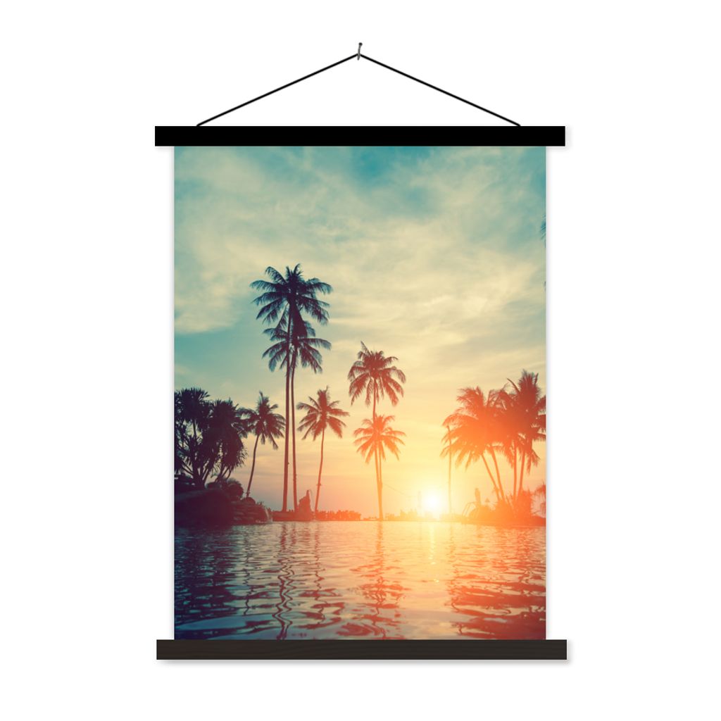 MuchoWow Textilposter Meer - Sonnenuntergang - Palme - Wolken 60x80 cm mit schwarzem Rahmen - Plakathalter