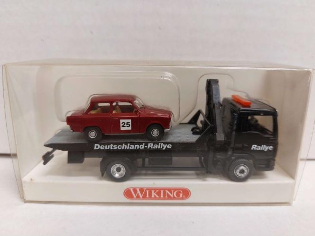 Wiking LKW MAN TG-L Abschleppwagen mit Trabant Deutschland-Rallye #25