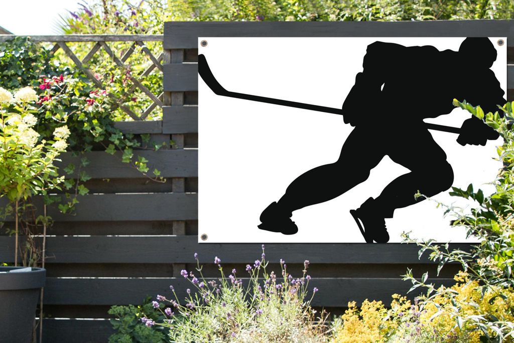 MuchoWow 120x80 cm Outdoor-Poster Gartendeko Sichtschutz Garten Poster für den Garten Eine Silhouette eines sprintenden Eishockeyspielers in ei...