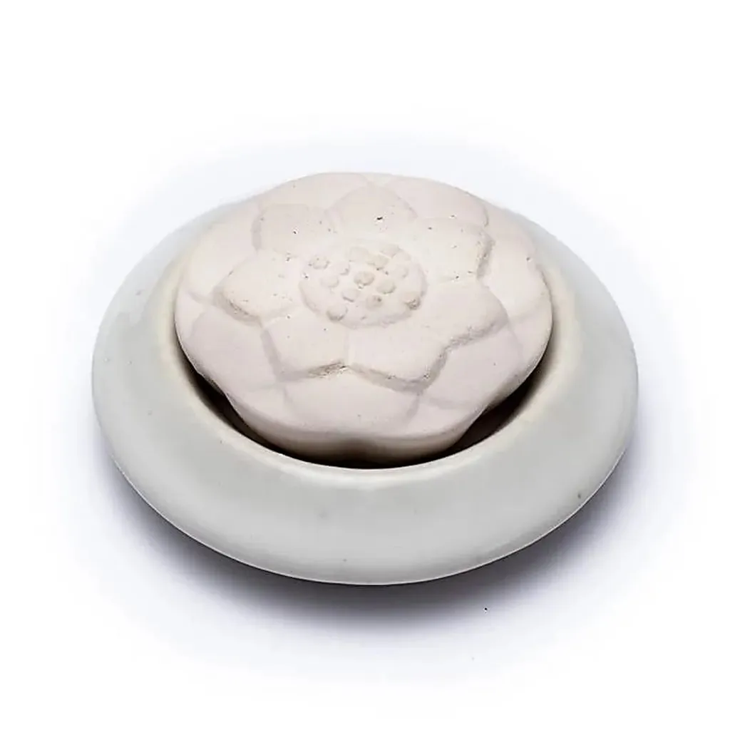 Diffuseur de Pierres Aromatiques Lotus Blanc 7,5 cm pour Huile et Soin