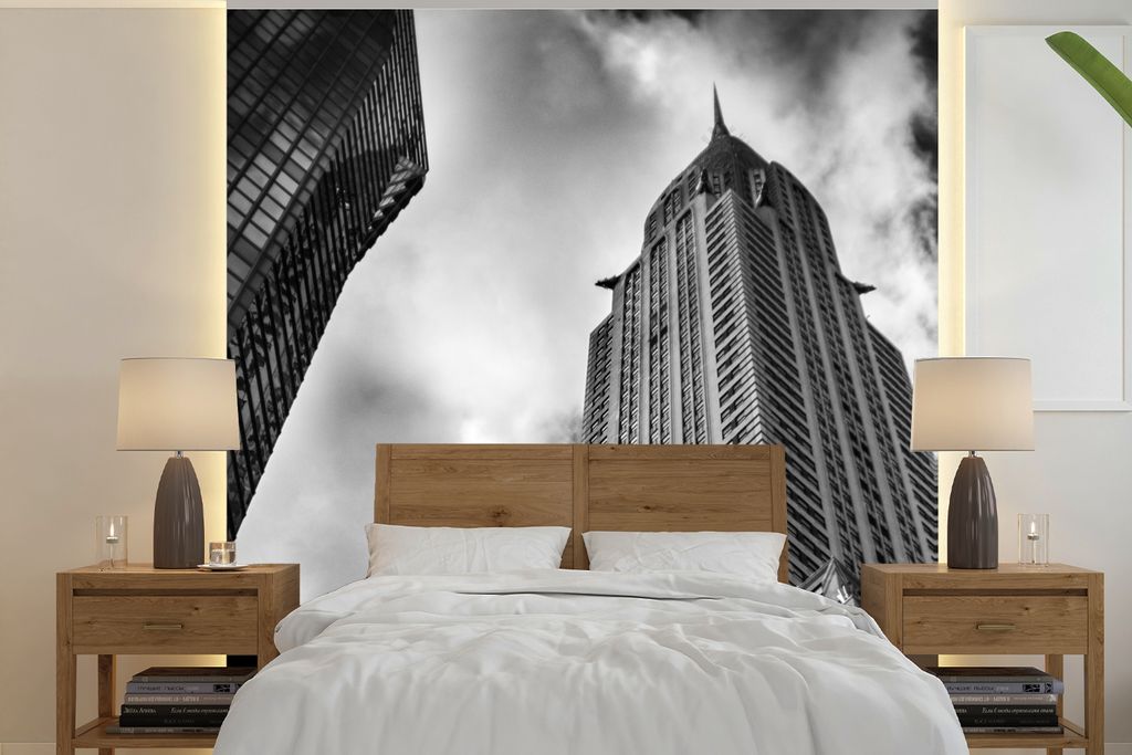 MuchoWow Fototapete für Wohnzimmer oder Schlafzimmer Wandtapete Vinyl Motivtapete Chrysler Building in New York von unten nach oben in Schwarz-W...