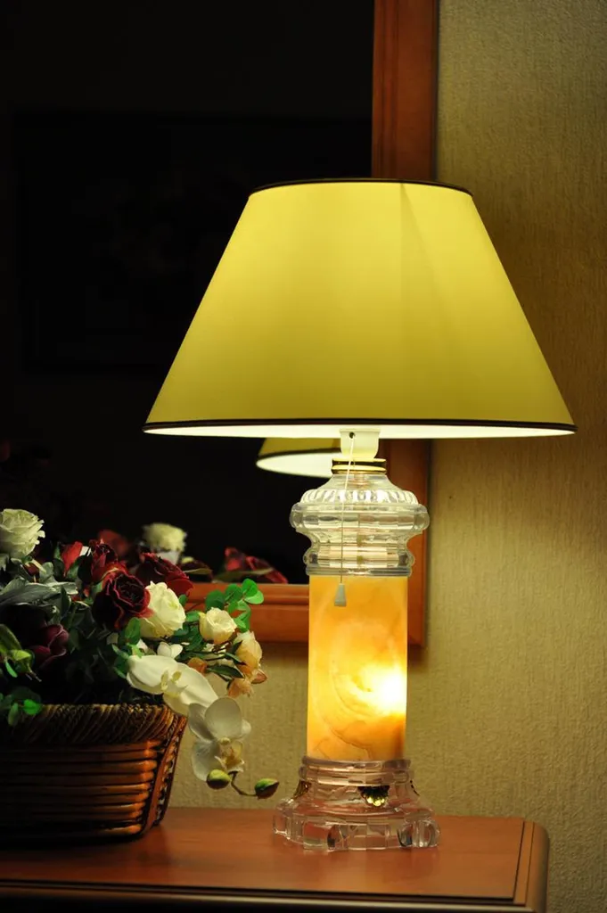 Grande lampe de salon design classique luminaire de table format XXL