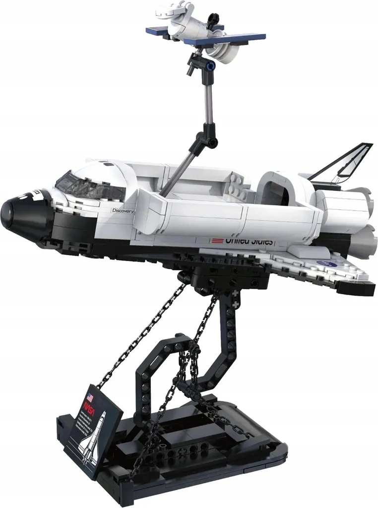 Maquette Navette spatiale NASA Discovery Cada C56051 pour déco et passion