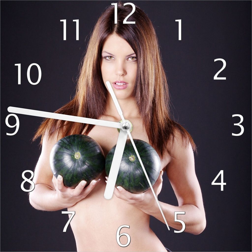 Wallario Design Wanduhr Schöne halbnackte Frau mit Melonen Produktbild 