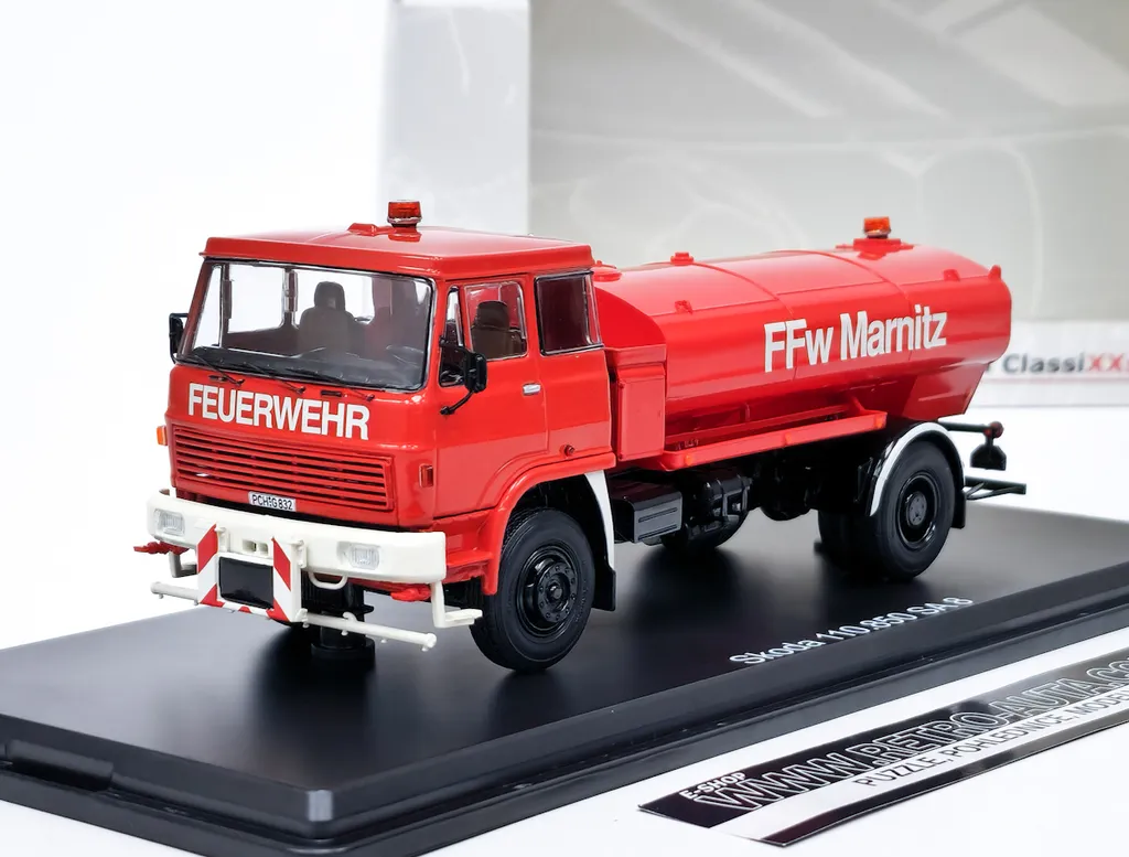 Liaz 100.850 SA 8 Miniature Premium ClassiXXs 1:43 métal rouge Marnitz