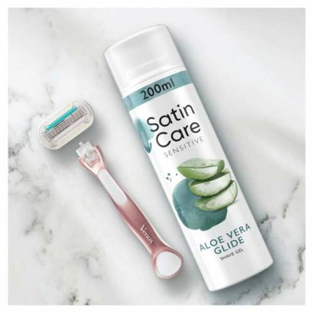 Gillette Satin Care Sensitiv Scheergel met Aloë Vera, voor Productafbeelding 