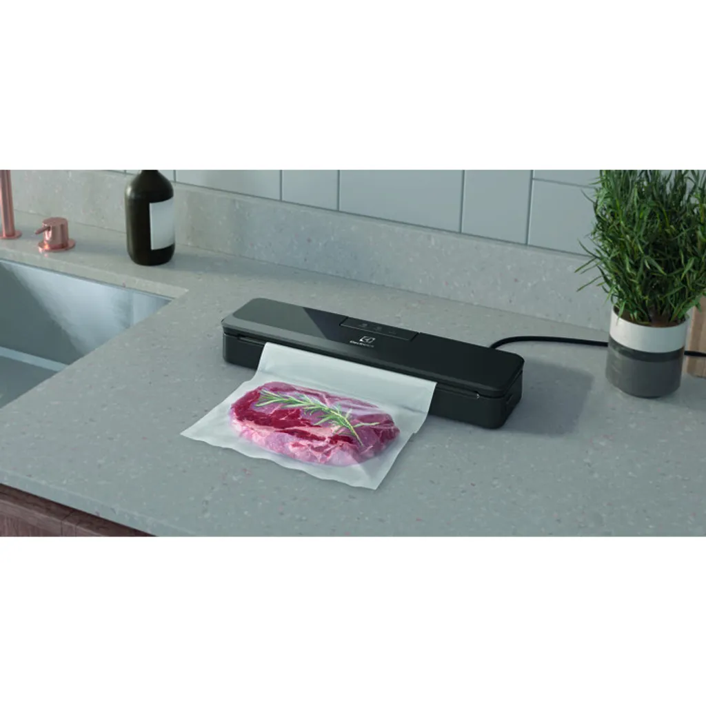 Évitez le gaspillage avec la machine sous vide Electrolux E4VS1-4AG