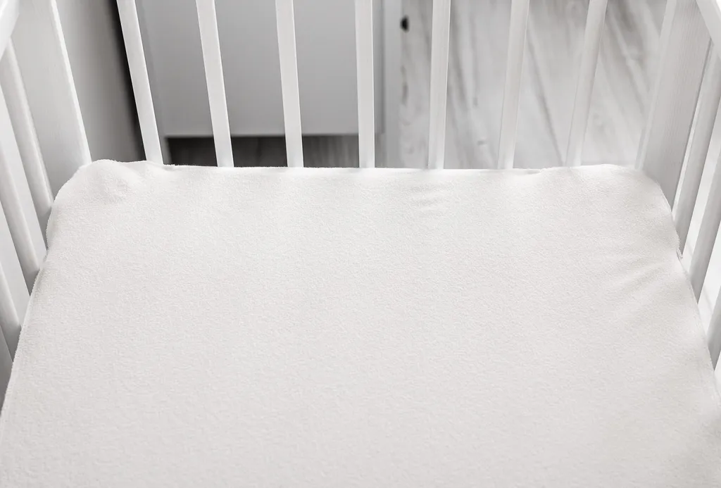 Protège-matelas 80x160 cm imperméable fini les taches sur le matelas