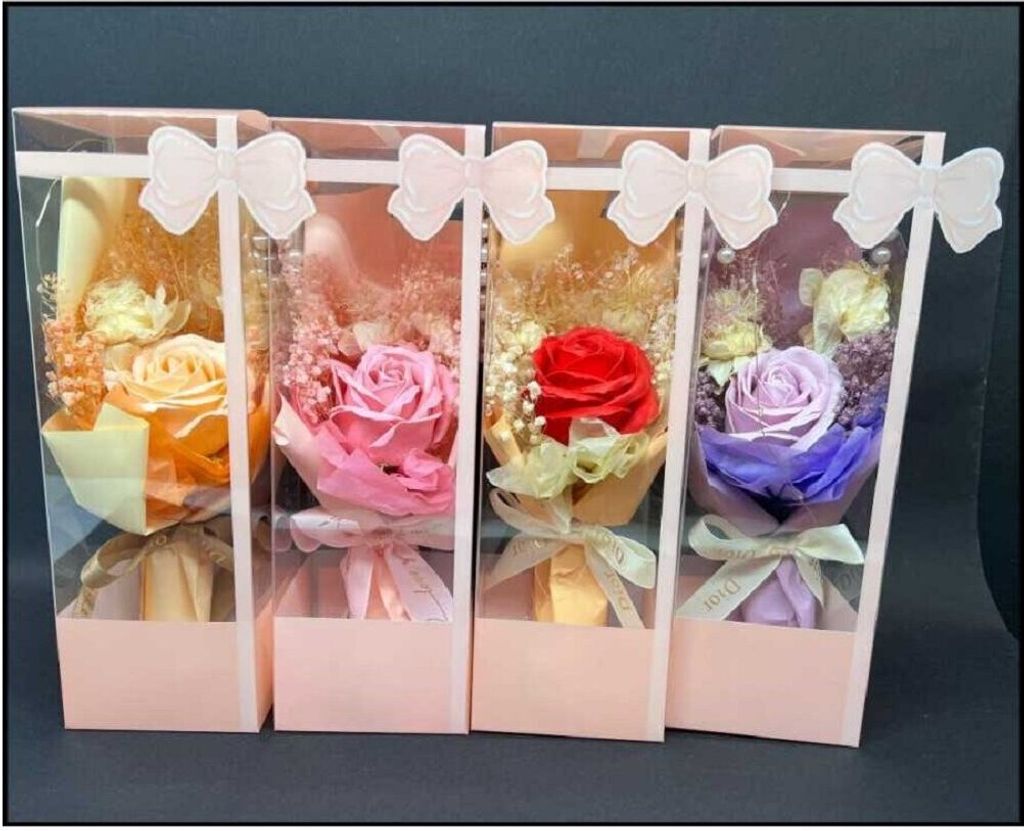Geschenkrose in einer Schachtel 25×19×8cm Lila