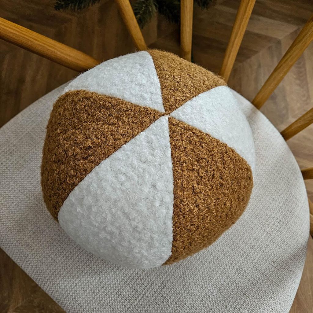 SOFT LOOP Kissen - Weiß & Karamell, Ø30 Bouclé-Stoff